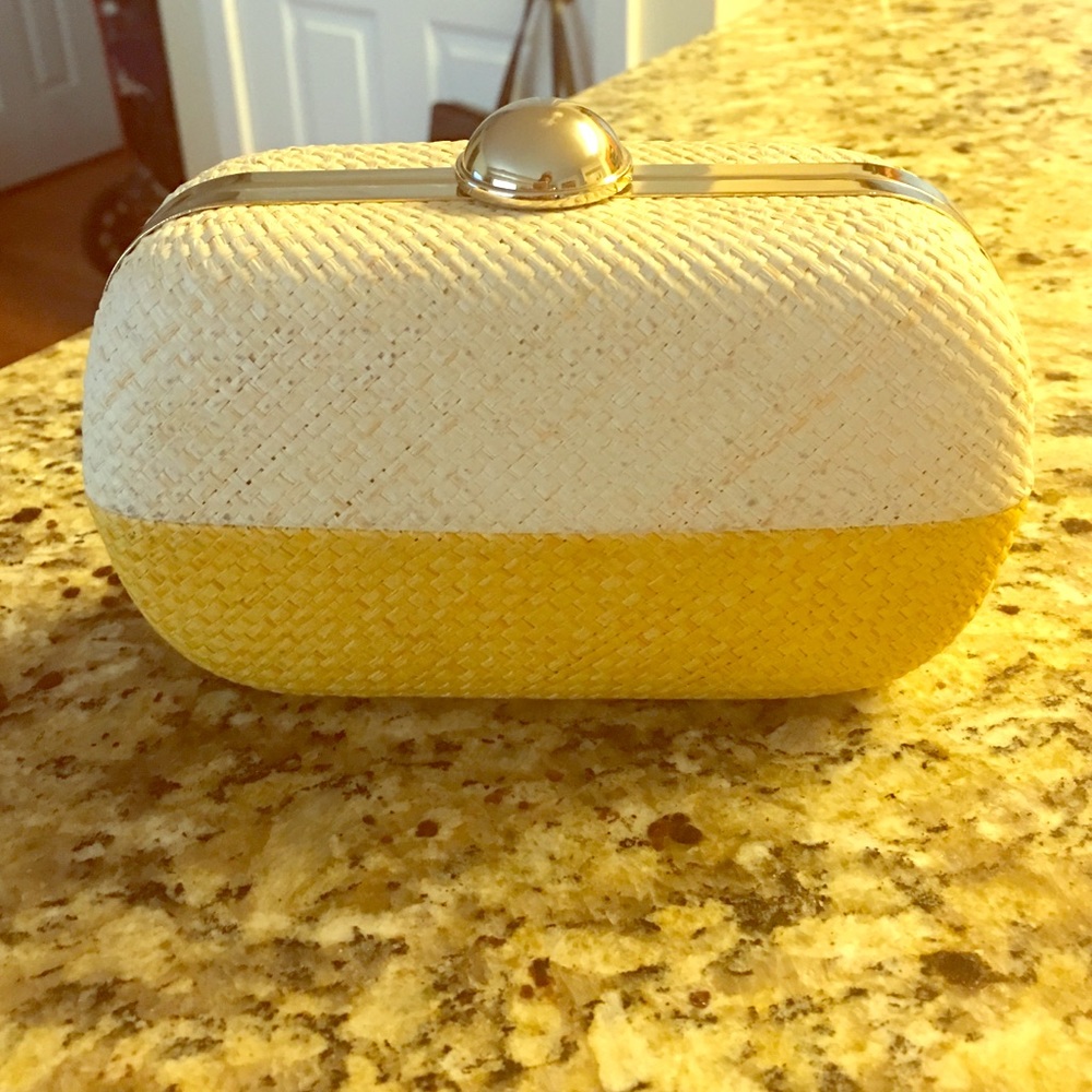 Straw clutch